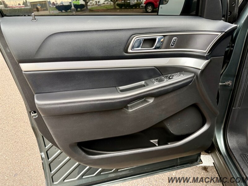 2016 Ford Explorer XLT Loaded Leather Back Up Camera New Tires AWD   - Photo 26 - Hillsboro, OR 97123