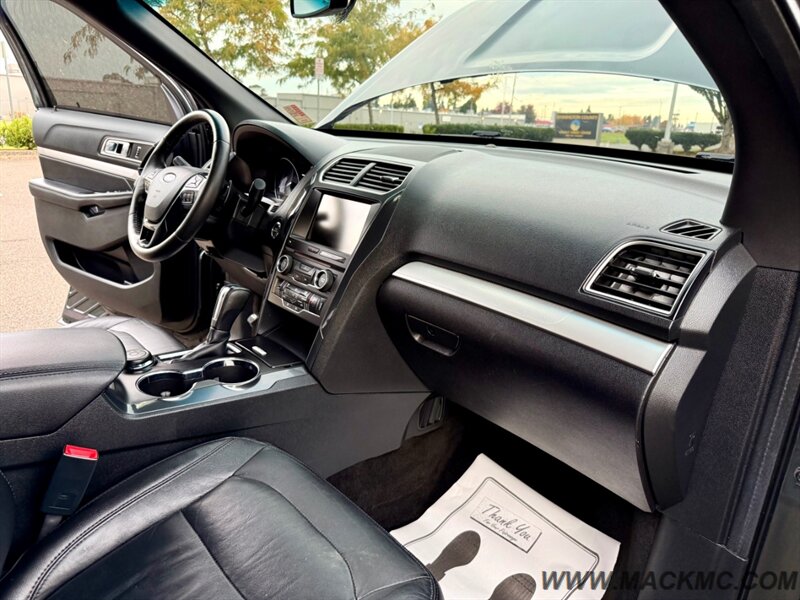 2016 Ford Explorer XLT Loaded Leather Back Up Camera New Tires AWD   - Photo 2 - Hillsboro, OR 97123