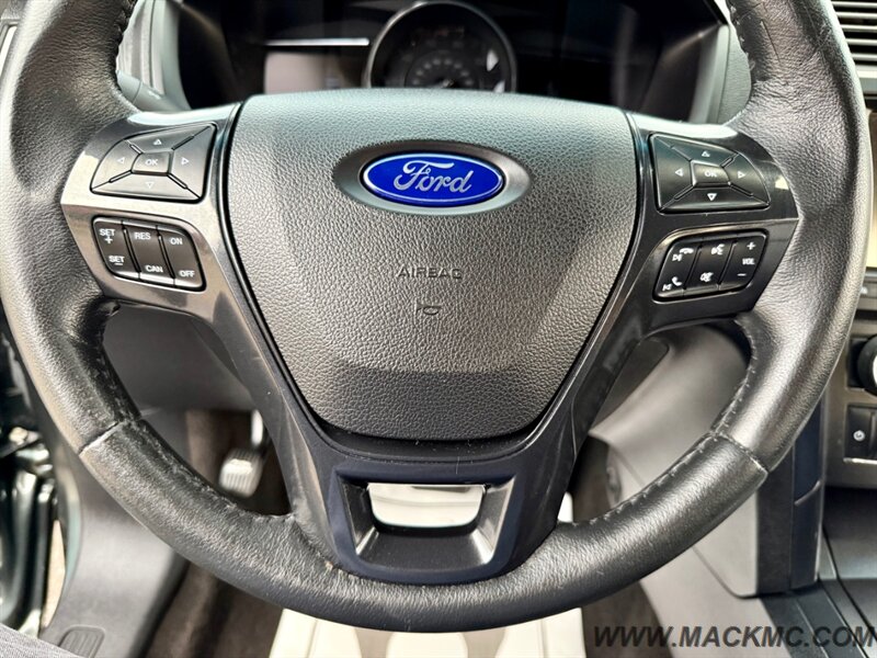 2016 Ford Explorer XLT Loaded Leather Back Up Camera New Tires AWD   - Photo 19 - Hillsboro, OR 97123