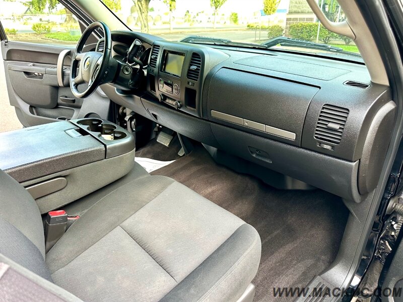 2013 Chevrolet Silverado 1500 LT Long Bed Premium Black Wheels - Photo 2 - Hillsboro, OR 97123