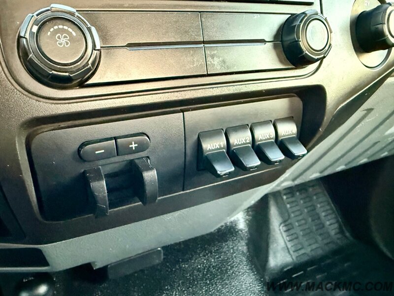 2012 Ford F-550 Super Duty Flat Bed 4x4 6.8L V10 - Photo 18 - Hillsboro, OR 97123