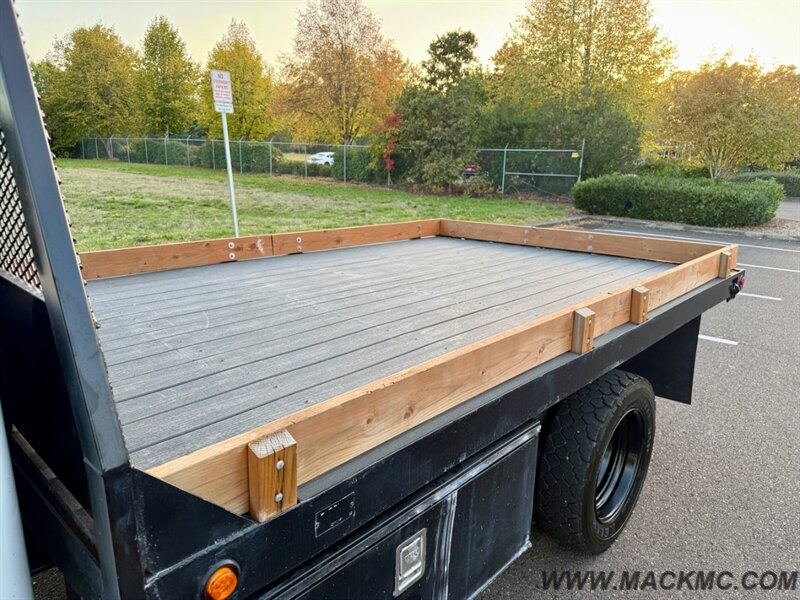 2012 Ford F-550 Super Duty Flat Bed 4x4 6.8L V10 - Photo 12 - Hillsboro, OR 97123