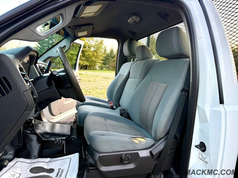 2012 Ford F-550 Super Duty Flat Bed 4x4 6.8L V10 - Photo 19 - Hillsboro, OR 97123
