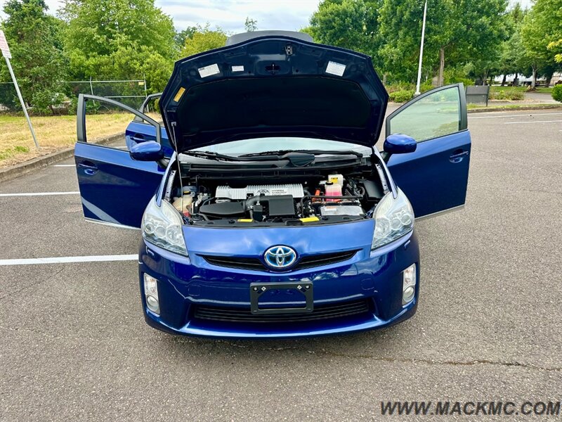 2011 Toyota Prius Five 76K Low  Miles Leather backUp camera   - Photo 17 - Hillsboro, OR 97123