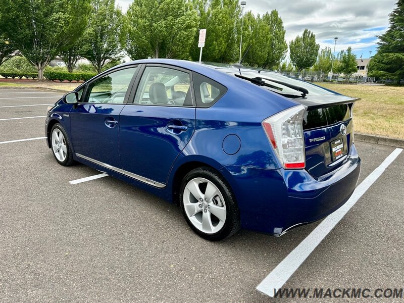 2011 Toyota Prius Five 76K Low  Miles Leather backUp camera   - Photo 8 - Hillsboro, OR 97123
