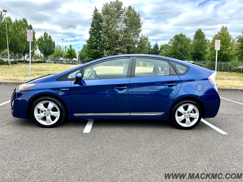 2011 Toyota Prius Five 76K Low  Miles Leather backUp camera   - Photo 9 - Hillsboro, OR 97123