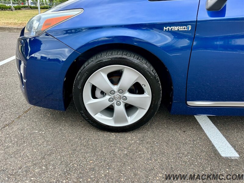 2011 Toyota Prius Five 76K Low  Miles Leather backUp camera   - Photo 10 - Hillsboro, OR 97123
