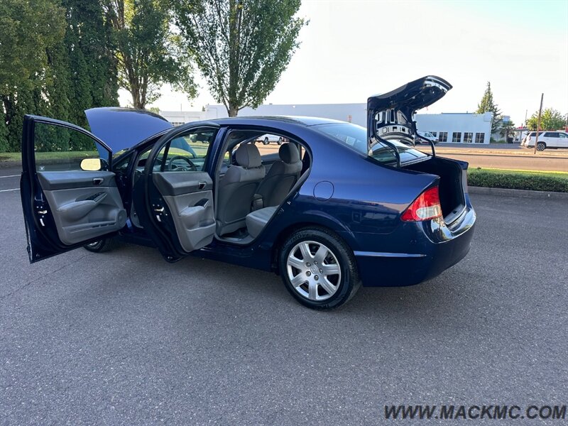 2010 Honda Civic LX   - Photo 21 - Hillsboro, OR 97123