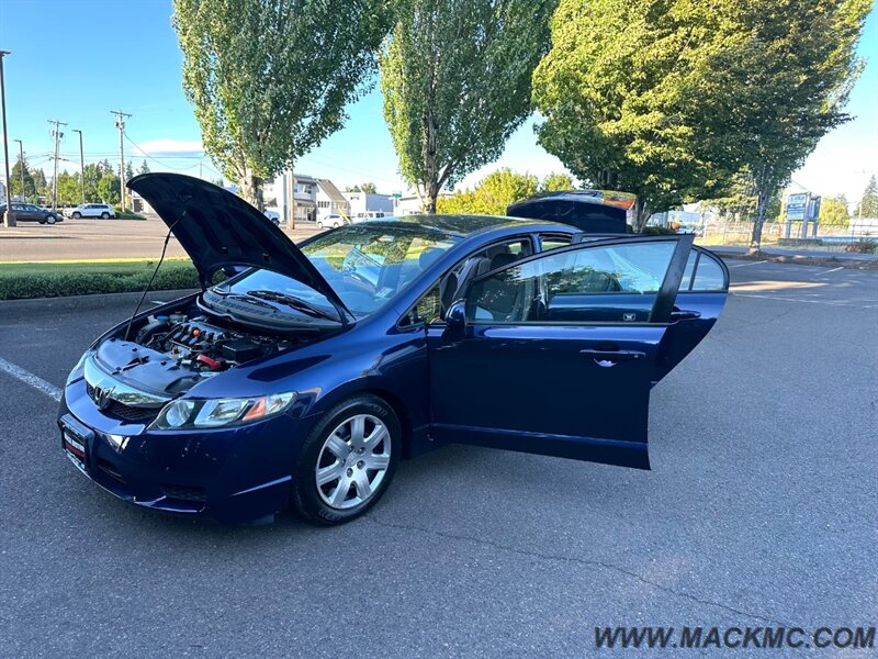 2010 Honda Civic LX   - Photo 19 - Hillsboro, OR 97123