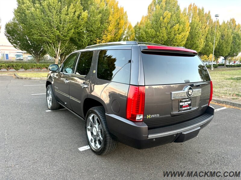 2011 Cadillac Escalade Hybrid - Photo 9 - Hillsboro, OR 97123