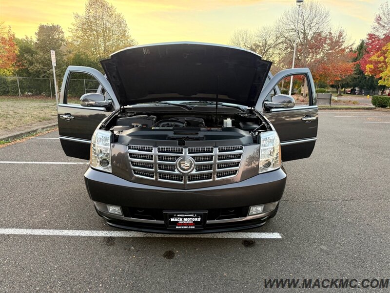 2011 Cadillac Escalade Hybrid - Photo 30 - Hillsboro, OR 97123