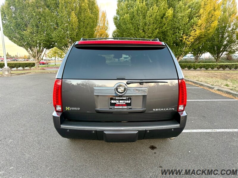 2011 Cadillac Escalade Hybrid - Photo 8 - Hillsboro, OR 97123