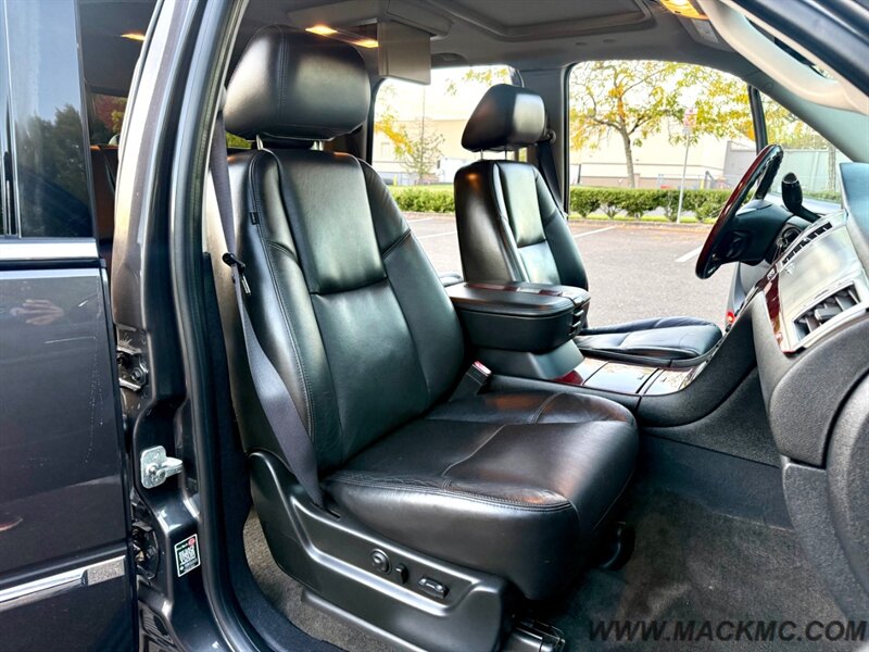 2011 Cadillac Escalade Hybrid - Photo 19 - Hillsboro, OR 97123