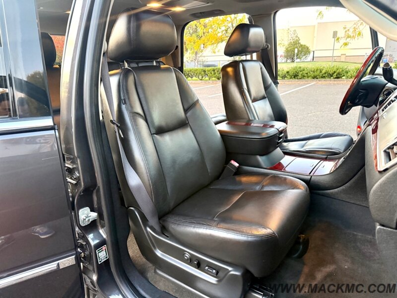 2011 Cadillac Escalade Hybrid - Photo 18 - Hillsboro, OR 97123