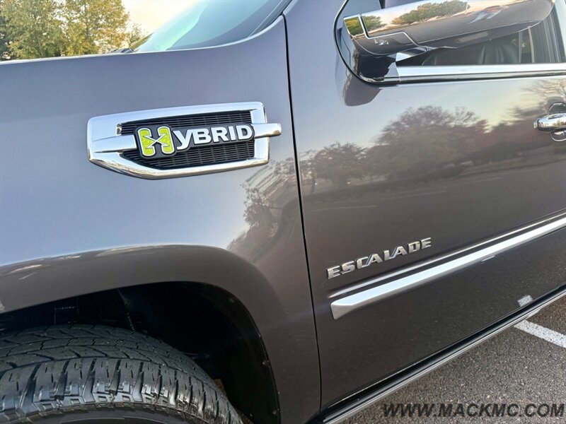 2011 Cadillac Escalade Hybrid - Photo 11 - Hillsboro, OR 97123