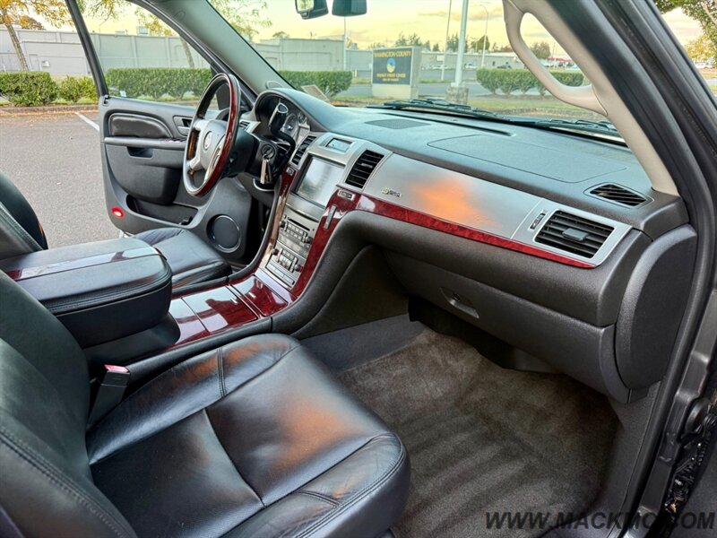 2011 Cadillac Escalade Hybrid  