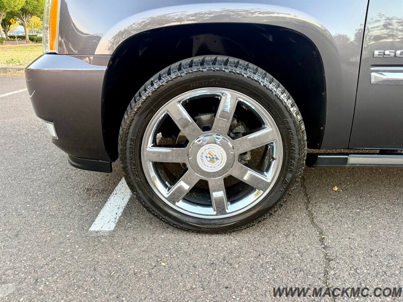 2011 Cadillac Escalade Hybrid - Photo 10 - Hillsboro, OR 97123