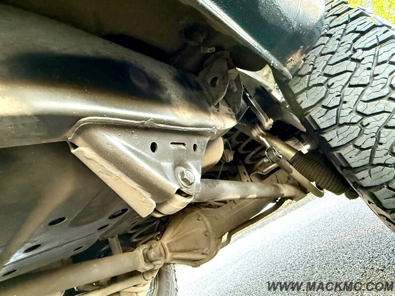 1993 Toyota Land Cruiser Lifted 3Rd Row Leather Back Up Camera - Photo 36 - Hillsboro, OR 97123