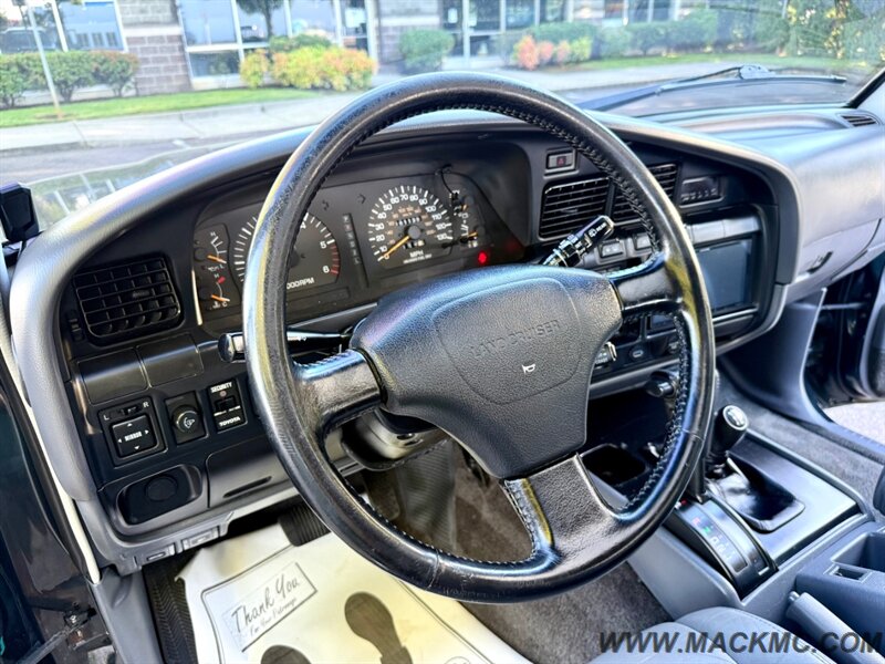 1993 Toyota Land Cruiser Lifted 3Rd Row Leather Back Up Camera - Photo 11 - Hillsboro, OR 97123