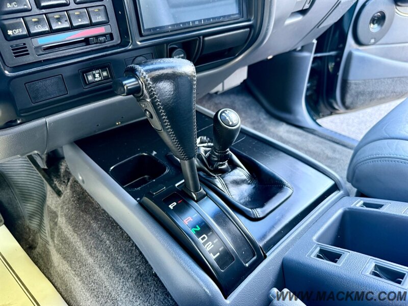 1993 Toyota Land Cruiser Lifted 3Rd Row Leather Back Up Camera - Photo 15 - Hillsboro, OR 97123