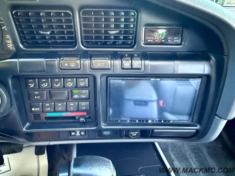 1993 Toyota Land Cruiser Lifted 3Rd Row Leather Back Up Camera - Photo 13 - Hillsboro, OR 97123