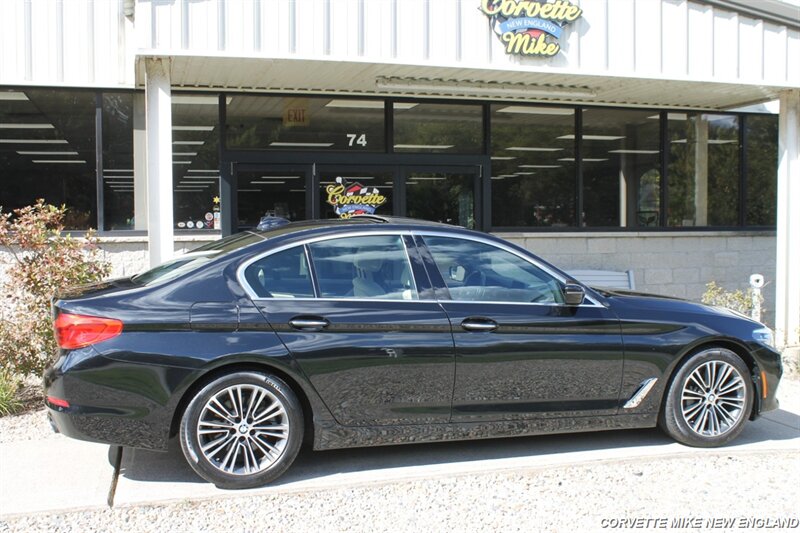 2017 BMW 5 Series 41