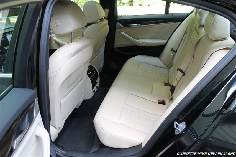 2017 BMW 5 Series 83