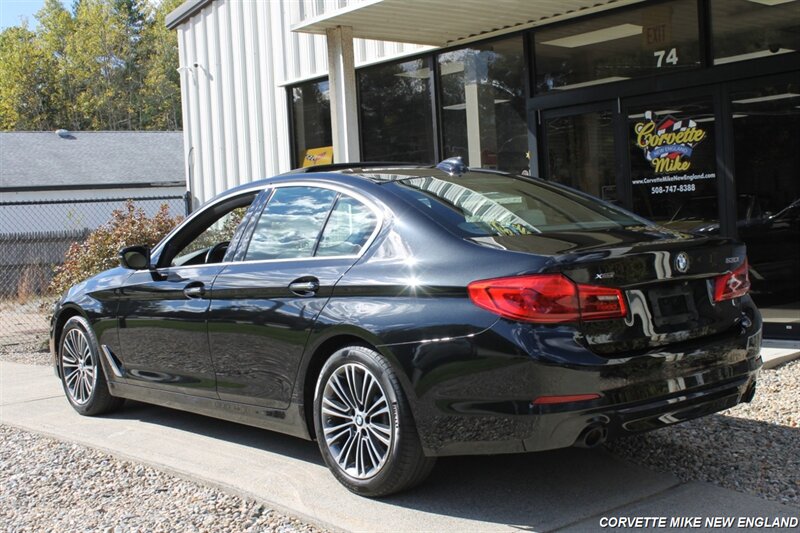 2017 BMW 5 Series 15