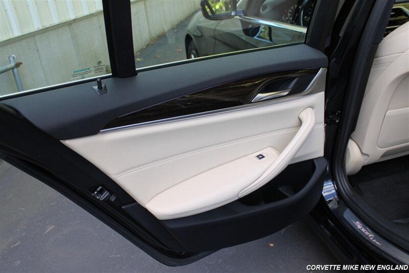 2017 BMW 5 Series 87