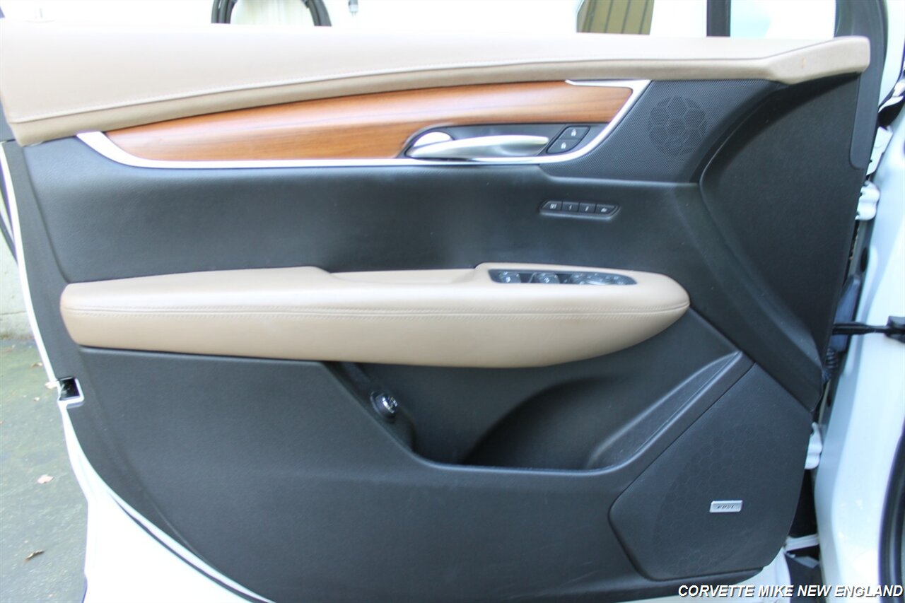 2017 Cadillac XT5 Platinum - Photo 32 - Carver, MA 02330