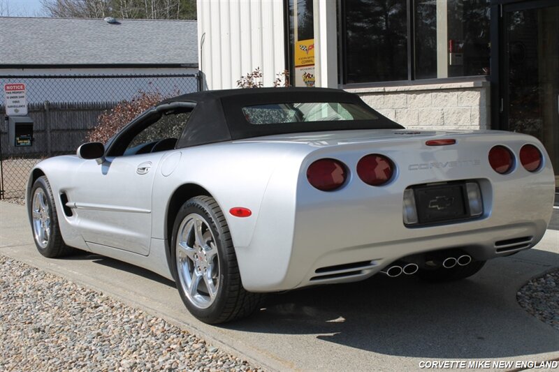 2001 Chevrolet Corvette 13