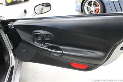 2004 Chevrolet Corvette   - Photo 39 - Carver, MA 02330