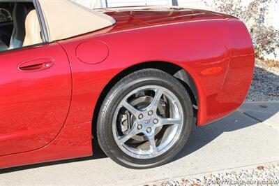 2001 Chevrolet Corvette   - Photo 12 - Carver, MA 02330