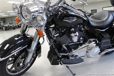 2017 Harley-Davidson Road King   - Photo 8 - Carver, MA 02330