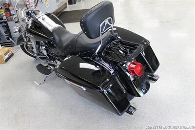 2017 Harley-Davidson Road King   - Photo 10 - Carver, MA 02330