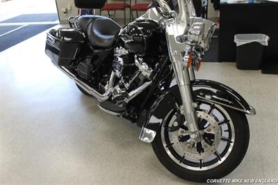 2017 Harley-Davidson Road King   - Photo 6 - Carver, MA 02330