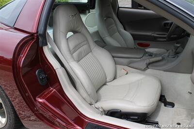 2003 Chevrolet Corvette 50th Anniversary  Coupe - Photo 38 - Carver, MA 02330