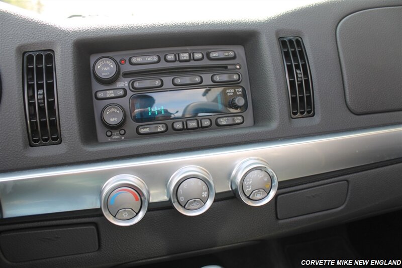 2006 Chevrolet SSR 51