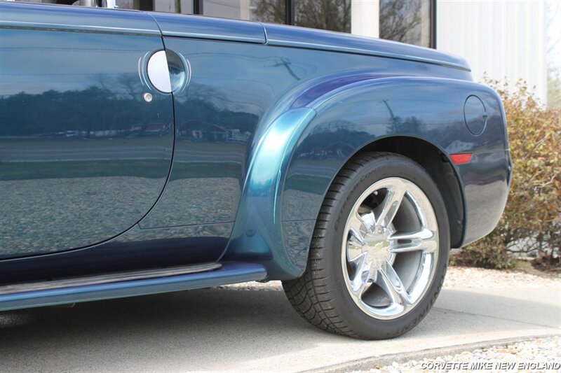 2006 Chevrolet SSR 23