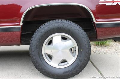 1996 Chevrolet K1500 Cheyenne 2dr K1500 Cheyenne   - Photo 18 - Carver, MA 02330