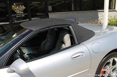 2002 Chevrolet Corvette   - Photo 13 - Carver, MA 02330