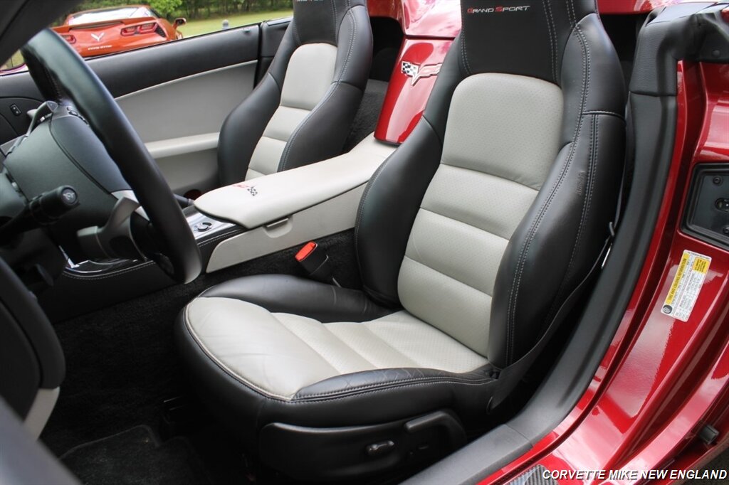 2011 Chevrolet Corvette Z16 Grand Sport Convertible - Photo 32 - Carver, MA 02330