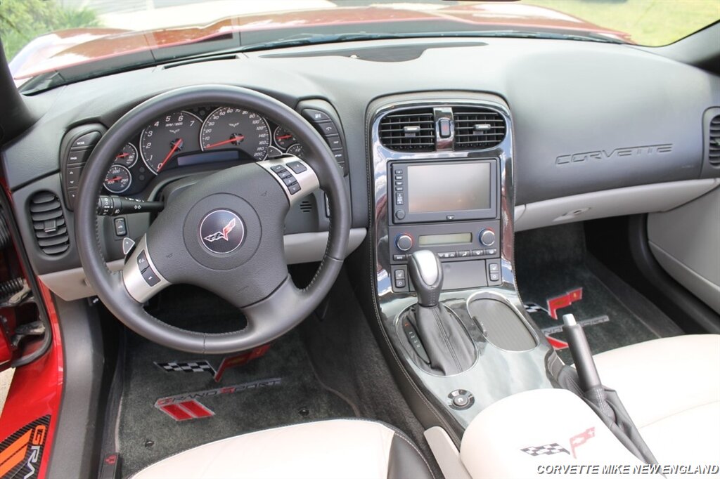 2011 Chevrolet Corvette Z16 Grand Sport Convertible - Photo 31 - Carver, MA 02330