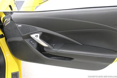 2016 Chevrolet Corvette Stingray Convertible - Photo 33 - Carver, MA 02330