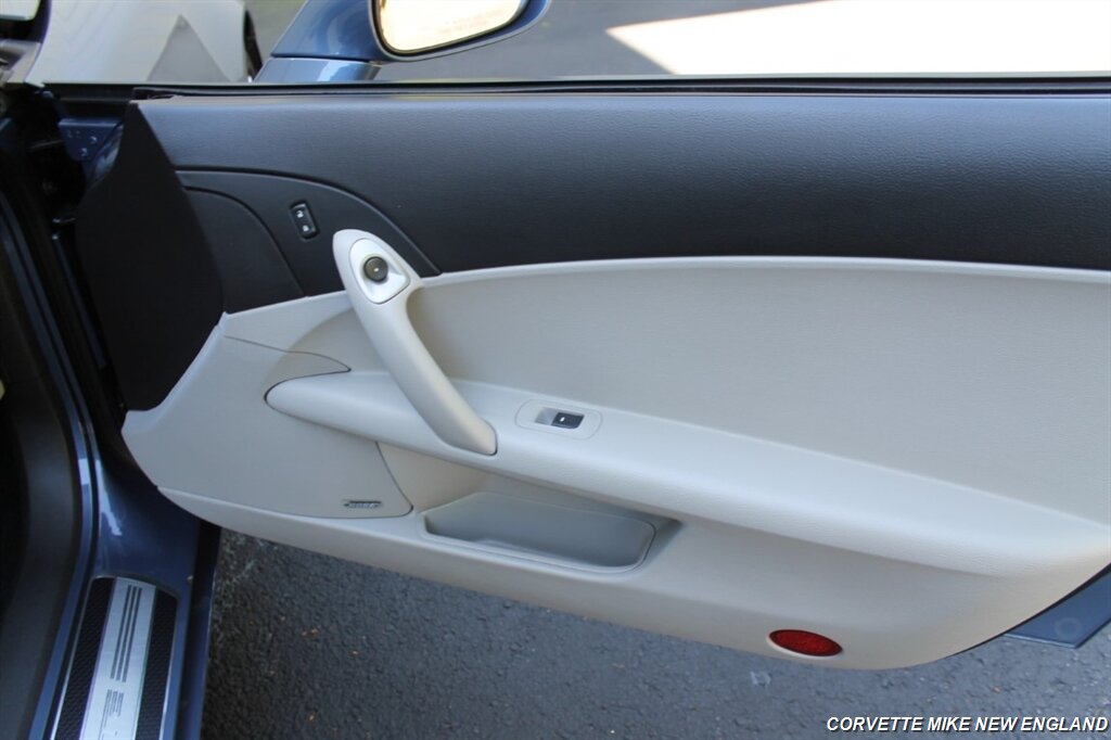 2011 Chevrolet Corvette Z16 Grand Sport Convertible - Photo 37 - Carver, MA 02330