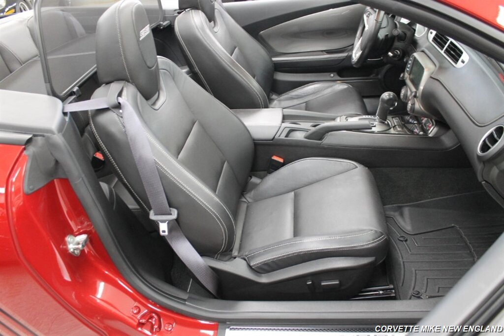 2015 Chevrolet Camaro SS Convertible - Photo 60 - Carver, MA 02330