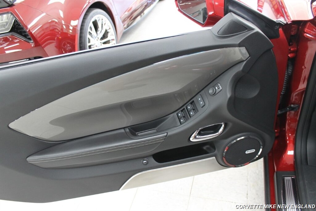 2015 Chevrolet Camaro SS Convertible - Photo 54 - Carver, MA 02330