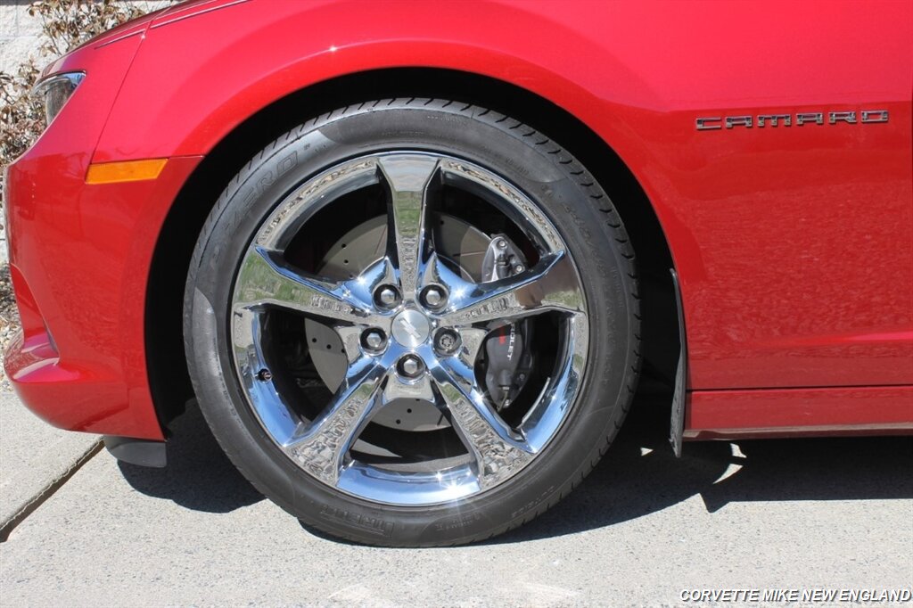 2015 Chevrolet Camaro SS Convertible - Photo 15 - Carver, MA 02330