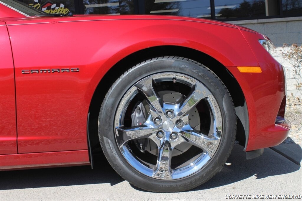2015 Chevrolet Camaro SS Convertible - Photo 38 - Carver, MA 02330