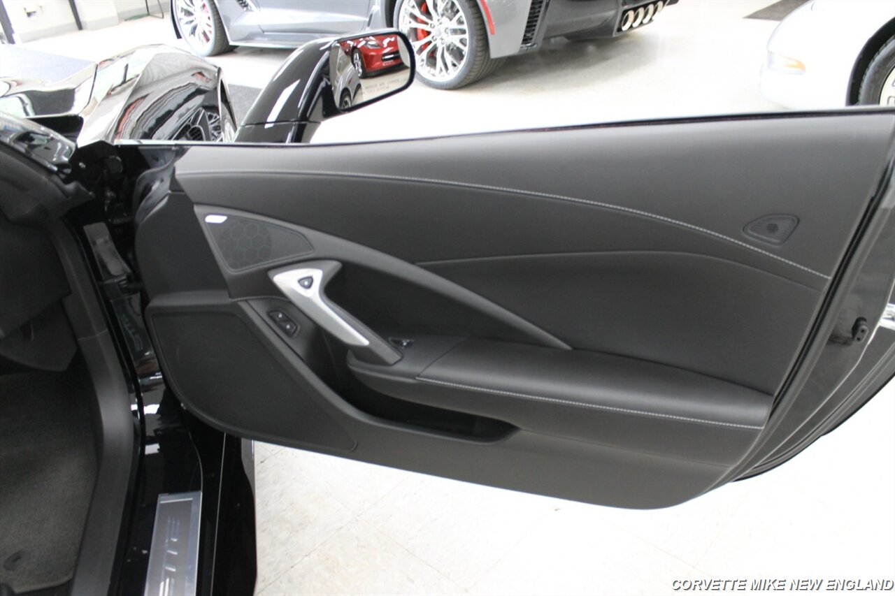2014 Chevrolet Corvette Stingray Z51 - Photo 33 - Carver, MA 02330